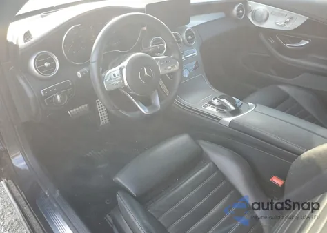 2019 Mercedes-Benz C 300 z USA, uszkodzony, nr VIN WDDWJ8DB4KF725012